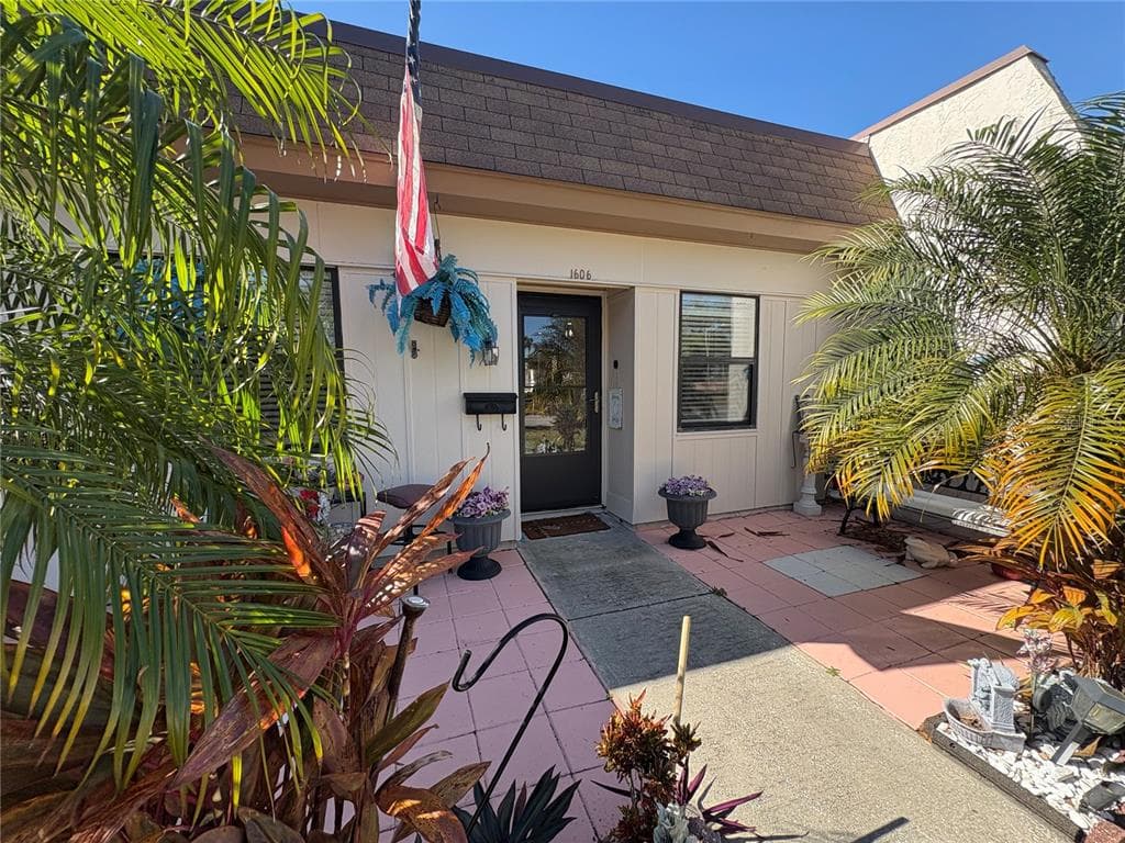1606 FLINT DRIVE W CLEARWATER, FL 33759