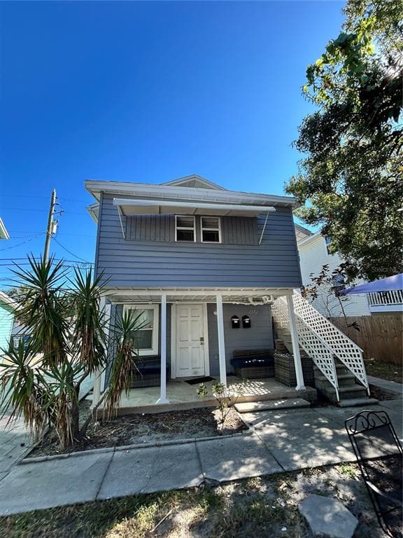 727 DARTMOOR STREET N UNIT 1/2 Upper ST PETERSBURG, FL 33701
