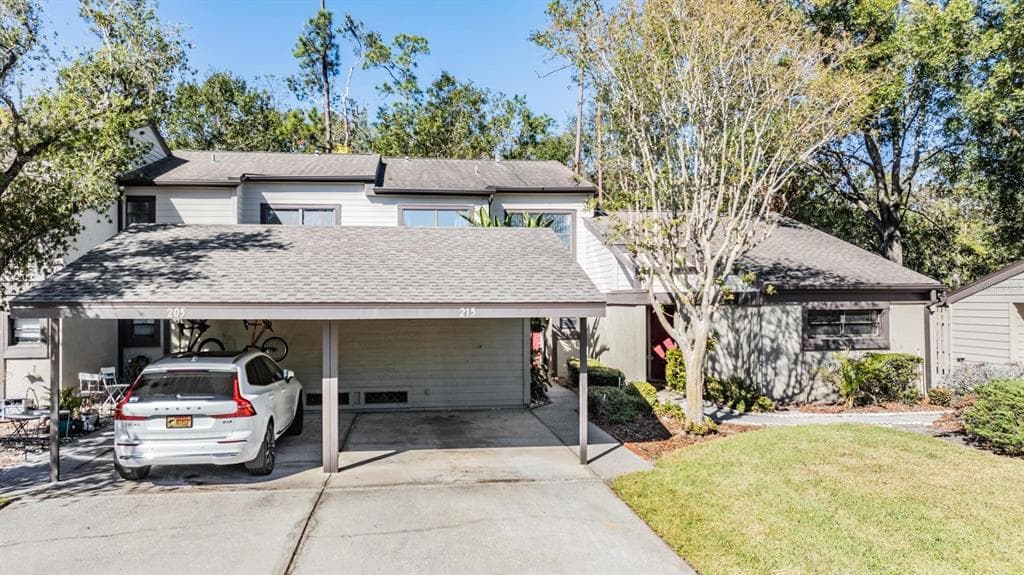 215 WOODS LANDING TRAIL OLDSMAR, FL 34677