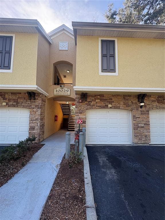 10029 COURTNEY PALMS BOULEVARD UNIT 201 TAMPA, FL 33619