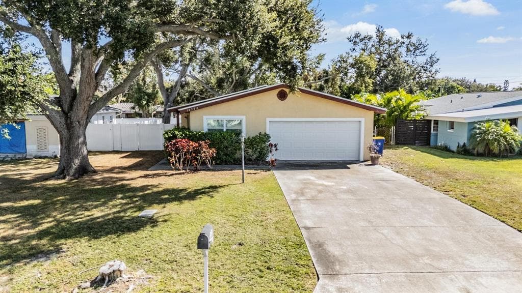 10502 ORANGE BLOSSOM LANE SEMINOLE, FL 33772