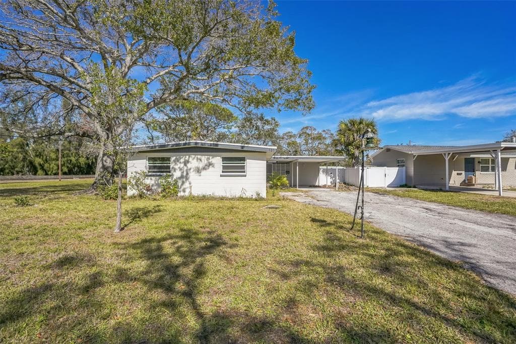 131 80TH AVENUE NE ST PETERSBURG, FL 33702