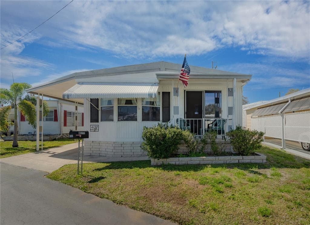 4132 72ND STREET N UNIT 37 ST PETERSBURG, FL 33709