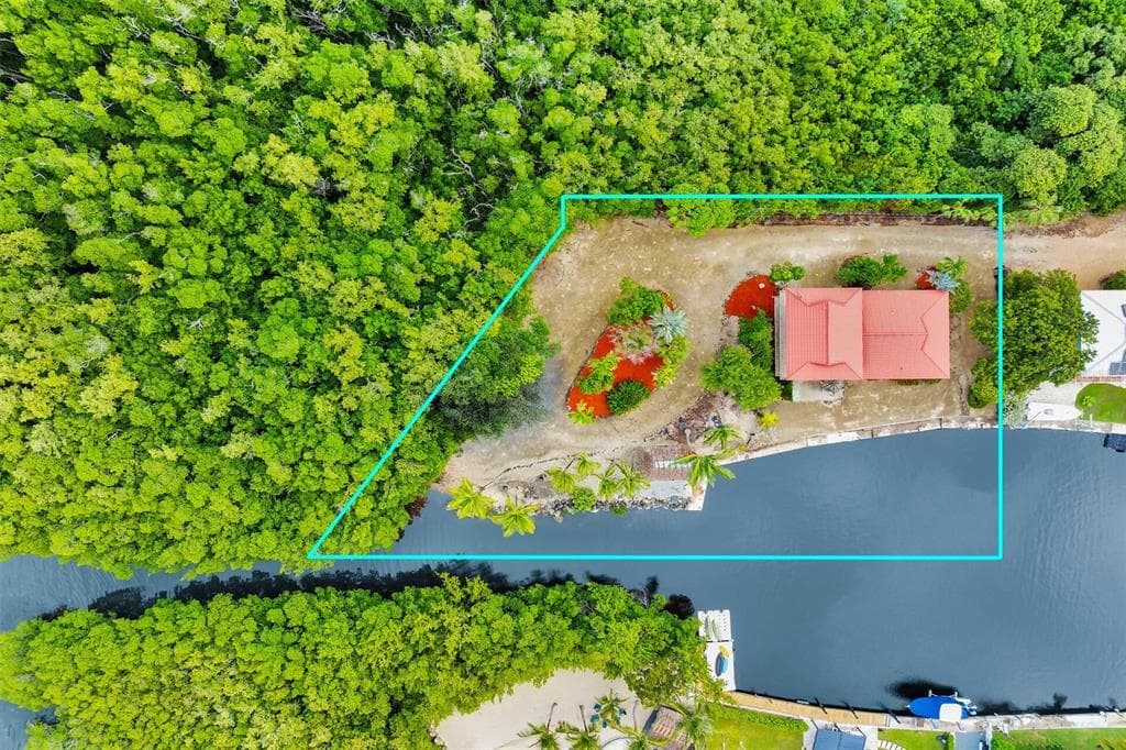 76434 OVERSEAS HIGHWAY ISLAMORADA, FL 33036