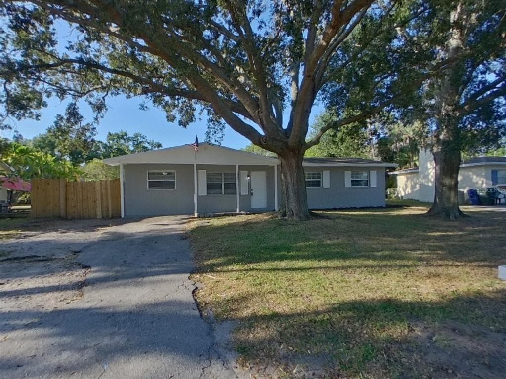 4000 BERKSHIRE DRIVE SARASOTA, FL 34241