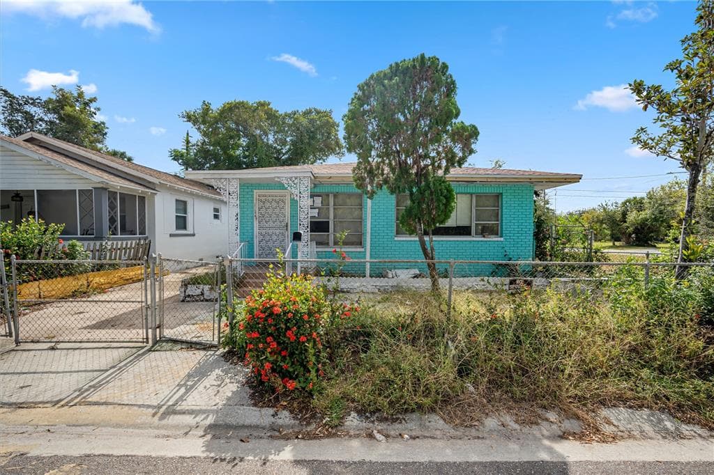 2540 11TH AVENUE S UNIT B ST PETERSBURG, FL 33712