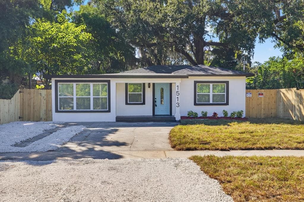 1513 E SLIGH AVENUE TAMPA, FL 33610