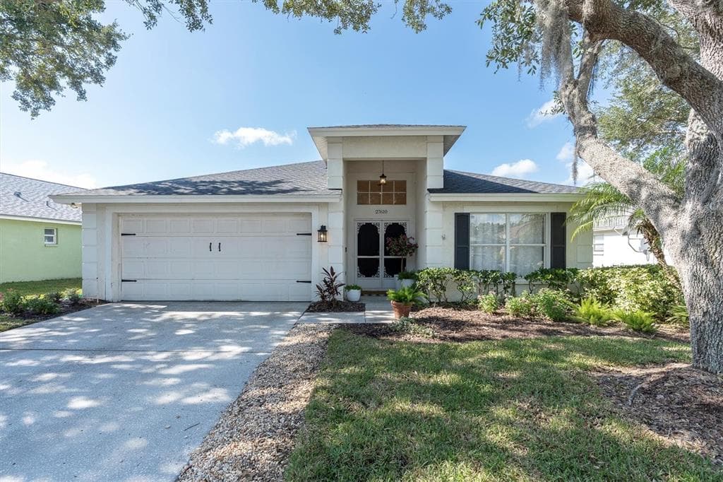 27610 SKY LAKE CIRCLE WESLEY CHAPEL, FL 33544