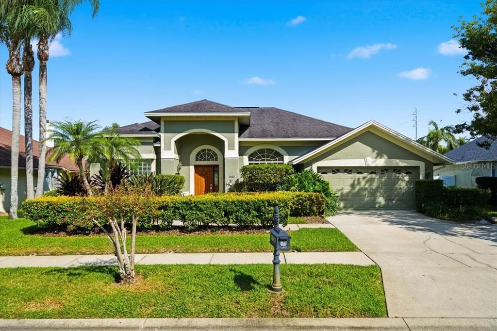 3903 YELLOW FINCH LANE LUTZ, FL 33558