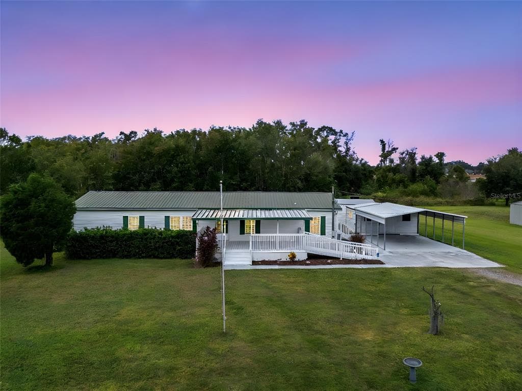 5213 R M D AVENUE PLANT CITY, FL 33566
