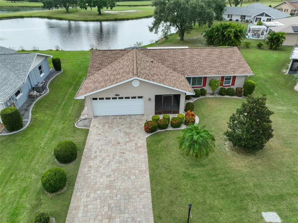 1922 N PEBBLE BEACH BOULEVARD SUN CITY CENTER, FL 33573