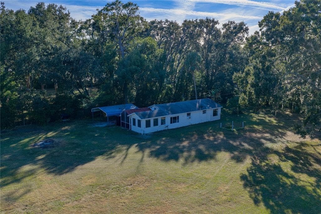 215 SKYWOOD DRIVE VALRICO, FL 33594