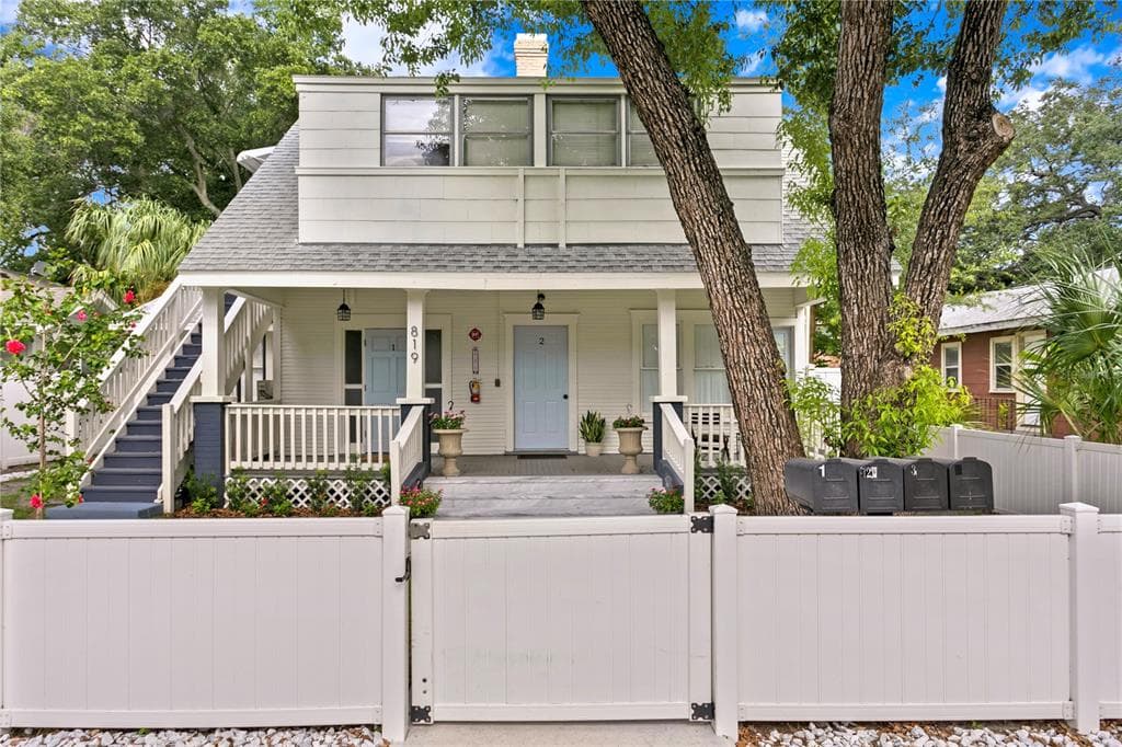 819 11TH STREET N UNIT 1 ST PETERSBURG, FL 33705