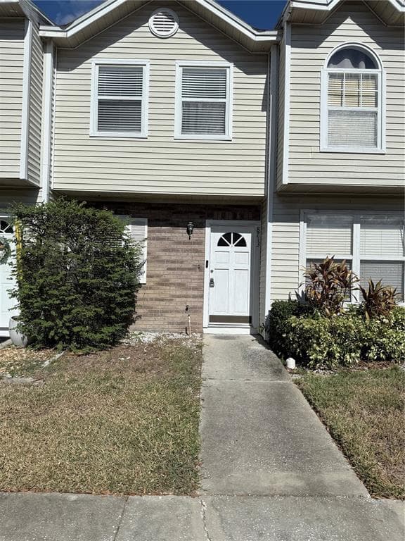 8713 LIBERTY PLACE TAMPA, FL 33615