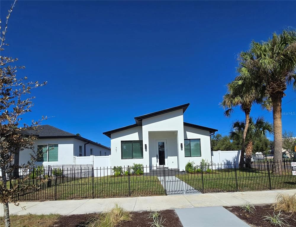 701 42ND AVENUE S ST PETERSBURG, FL 33705