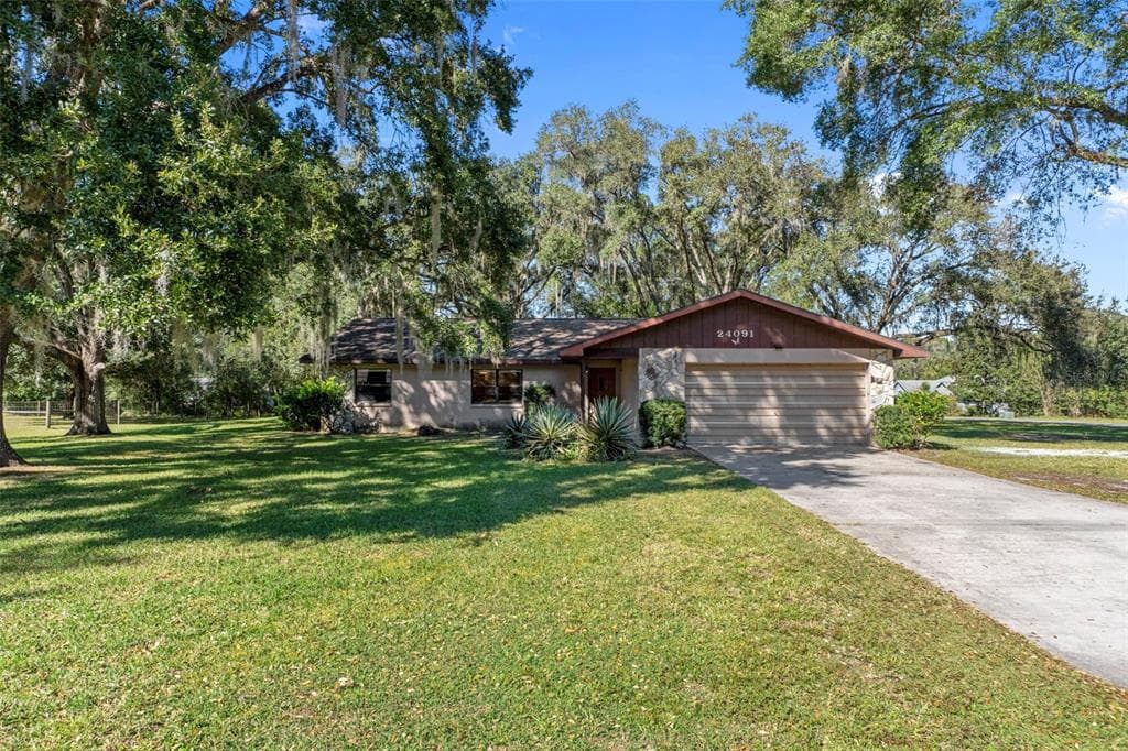 24091 MARTIN DRIVE BROOKSVILLE, FL 34601