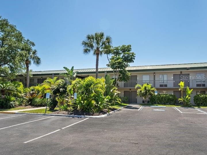 7150 N TAMIAMI TRAIL UNIT S-613 SARASOTA, FL 34243