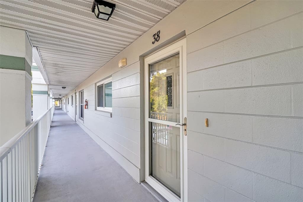 2298 AMERICUS BOULEVARD E UNIT 38 CLEARWATER, FL 33763