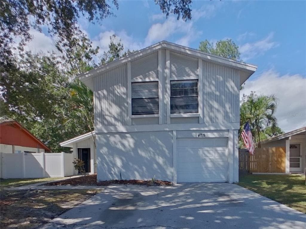4715 GROVE POINT DRIVE TAMPA, FL 33624