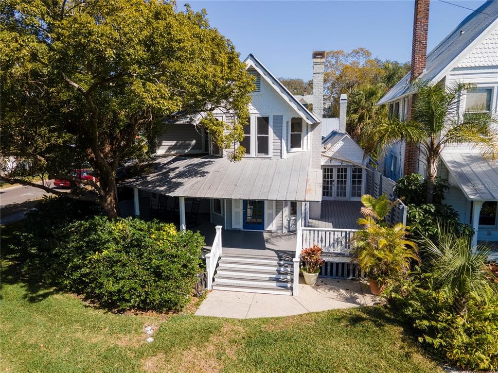 835 VICTORIA DRIVE DUNEDIN, FL 34698