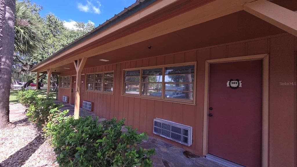 3200 RIVER RANCH BOULEVARD UNIT 303 RIVER RANCH, FL 33867