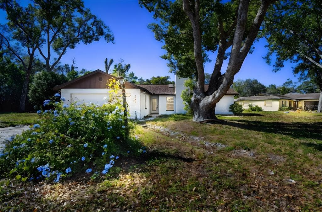 1555 NEWHOPE ROAD SPRING HILL, FL 34606