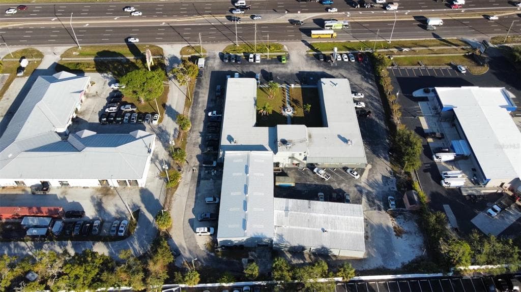37548 US HWY 19 N PALM HARBOR, FL 34684