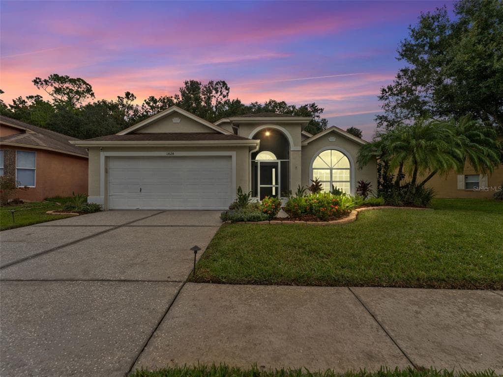 1424 FIREWHEEL DRIVE WESLEY CHAPEL, FL 33543