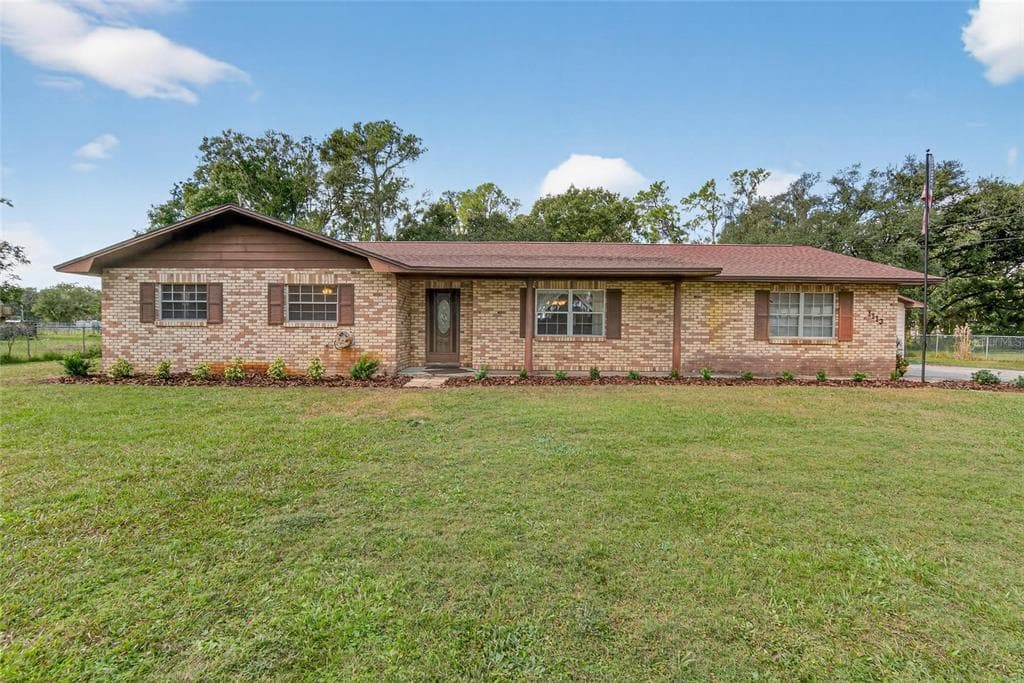 1113 S WIGGINS PLANT CITY, FL 33566
