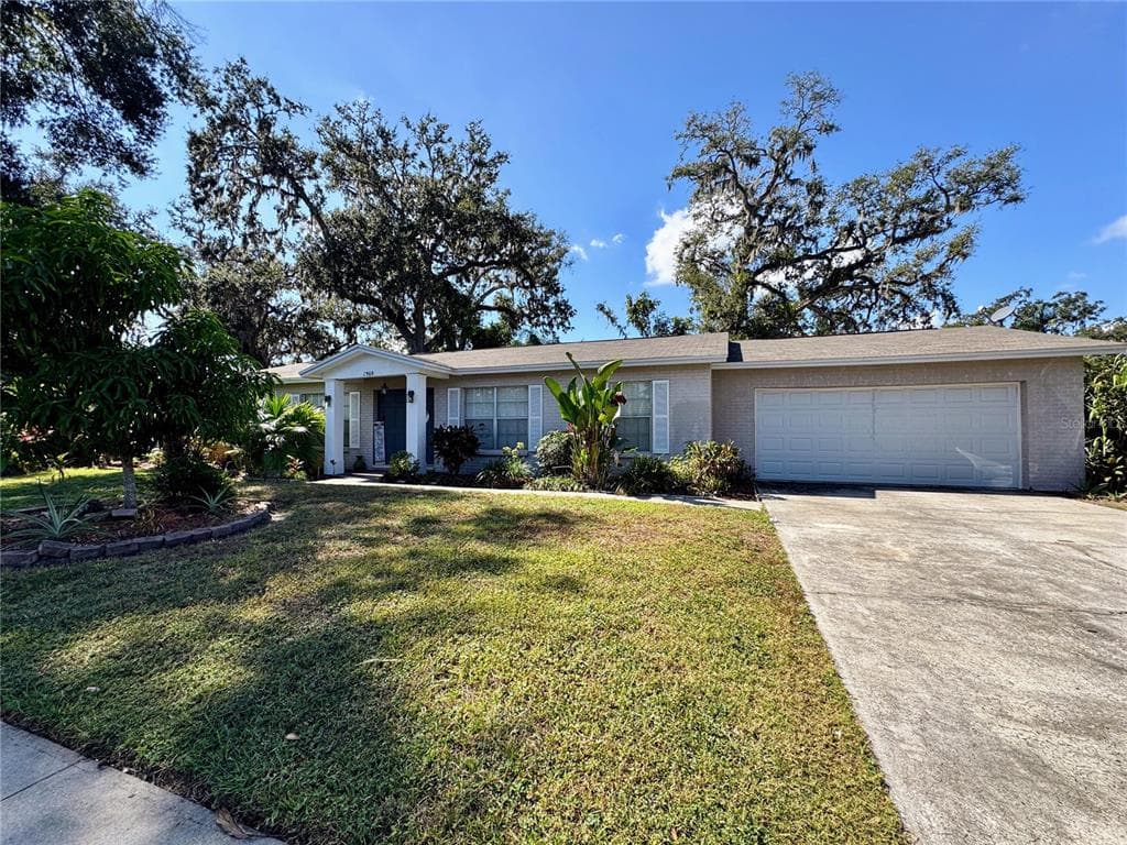 2908 FOREST CIRCLE SEFFNER, FL 33584