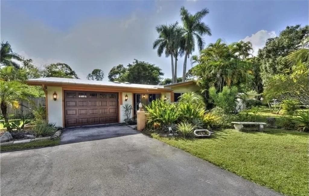 1348 WOODMERE LANE FORT MYERS, FL 33919