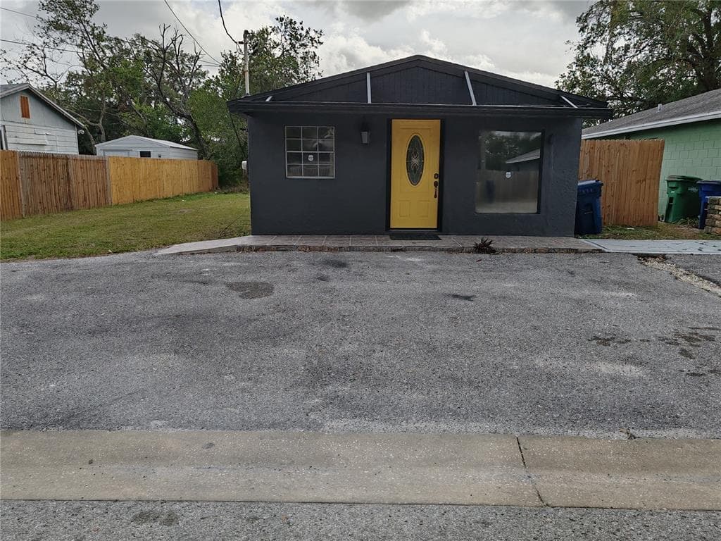 4213 E OSBORNE AVENUE TAMPA, FL 33610