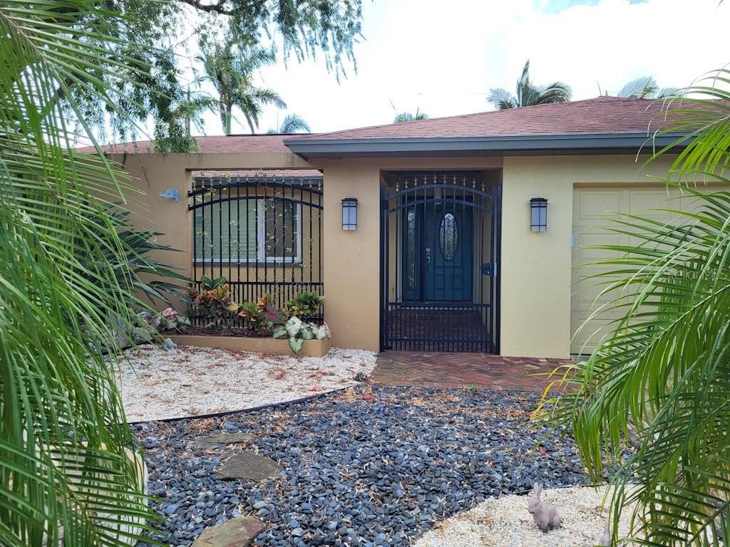 11174 90TH TERRACE SEMINOLE, FL 33772