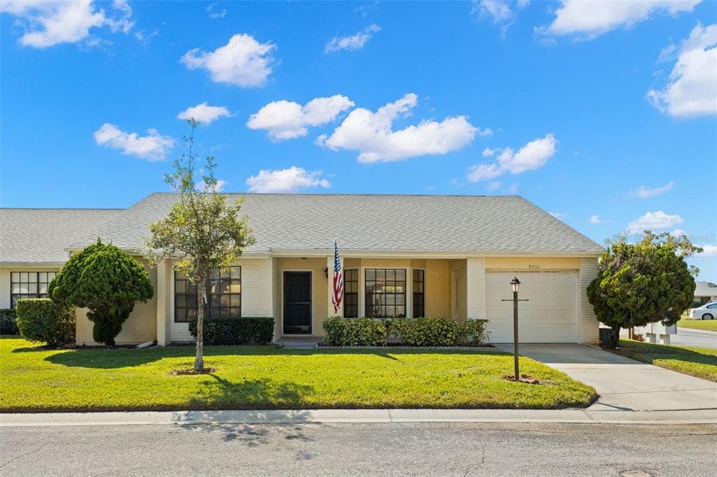 9451 ROCKBRIDGE CIRCLE NEW PORT RICHEY, FL 34655