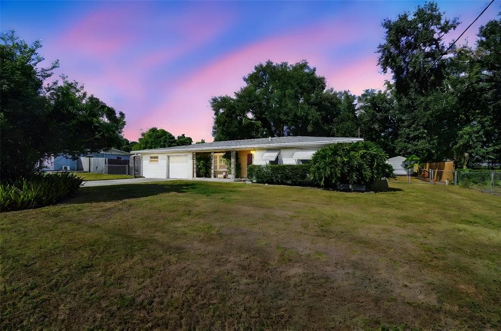 1004 HUMMINGBIRD LANE BRANDON, FL 33511