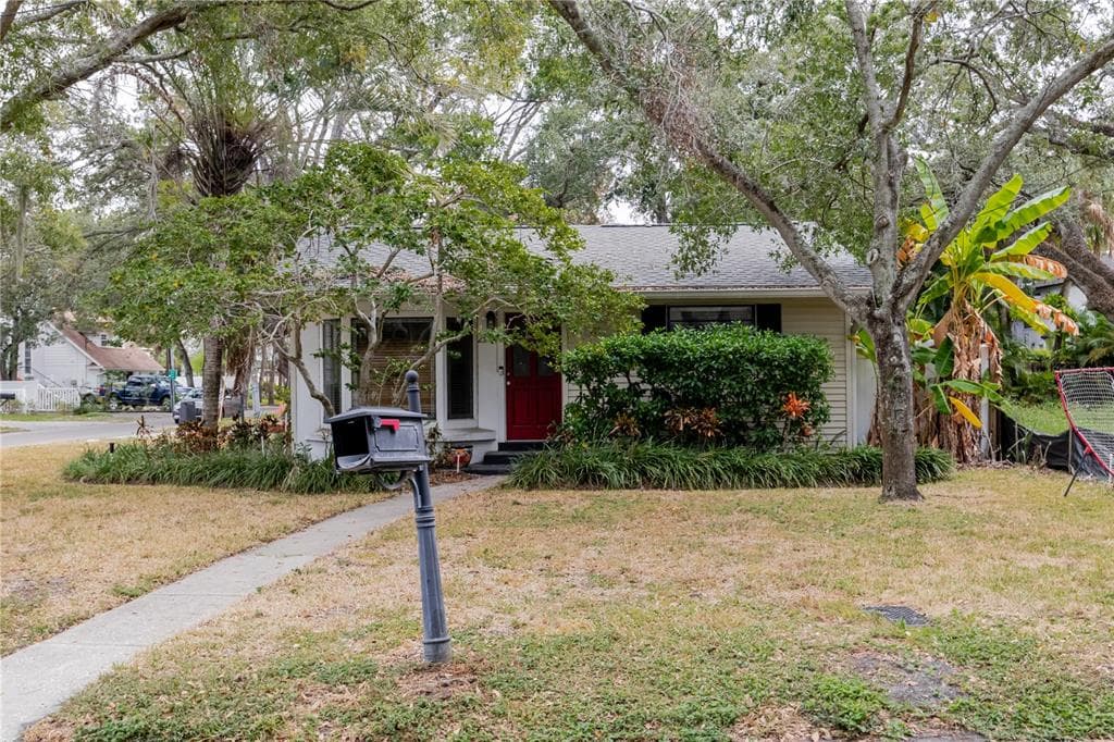 2118 S VENUS STREET TAMPA, FL 33629