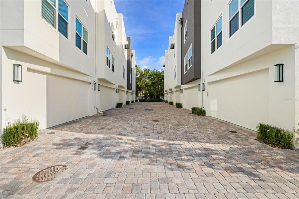 123 5TH AVENUE N