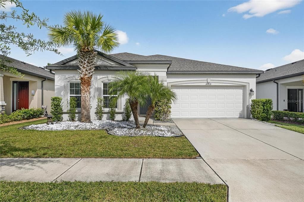 30439 CARAVELLE LANE WESLEY CHAPEL, FL 33545