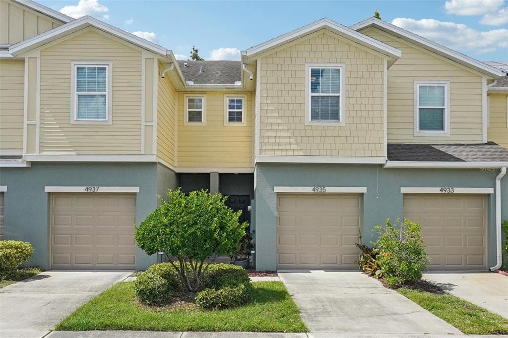 4935 WHITE SANDERLING COURT TAMPA, FL 33619
