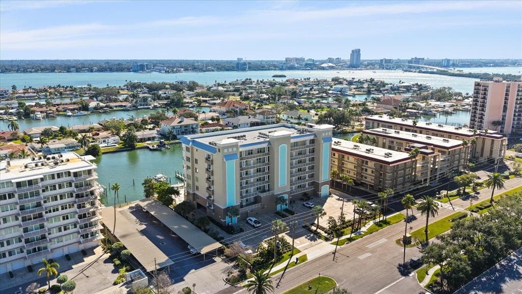 125 ISLAND WAY UNIT 602 CLEARWATER BEACH, FL 33767