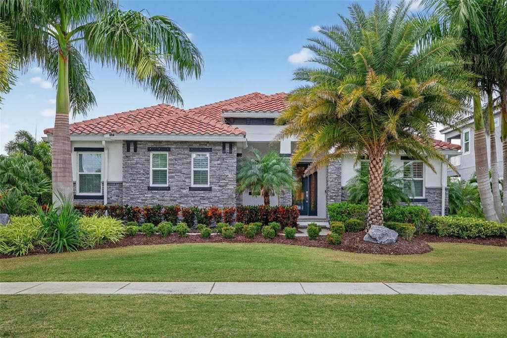 830 MANNS HARBOR DRIVE