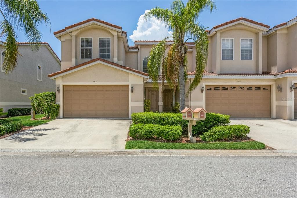 10426 LA MIRAGE COURT TAMPA, FL 33615