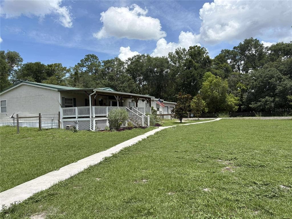 876 MENTON ROAD PIERSON, FL 32180