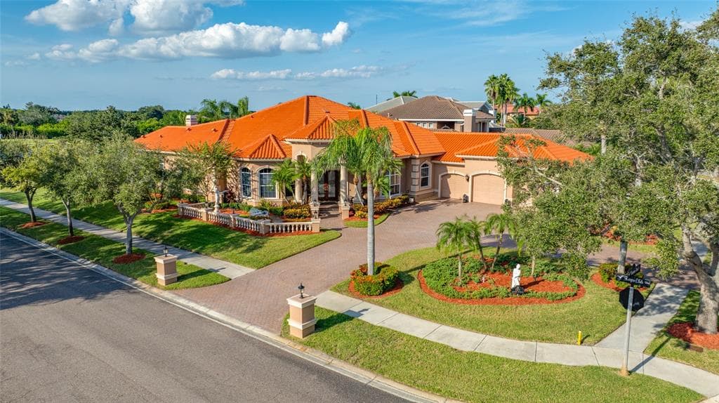 7371 SAWGRASS POINT PINELLAS PARK, FL 33782