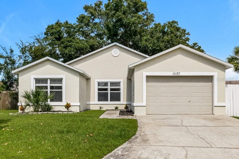 11137 HUXLEY AVENUE ORLANDO, FL 32837