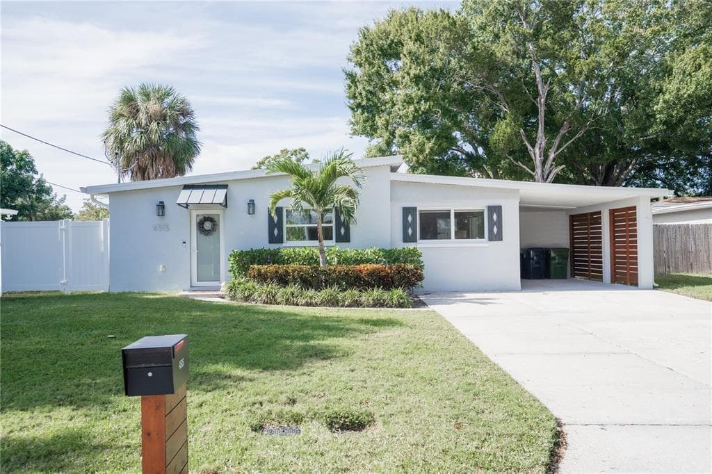 4515 S GRADY AVENUE TAMPA, FL 33611