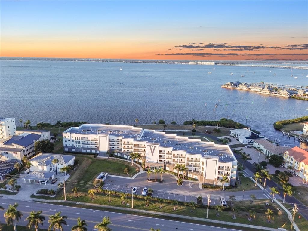 1425 PARK BEACH CIRCLE UNIT 136 PUNTA GORDA, FL 33950