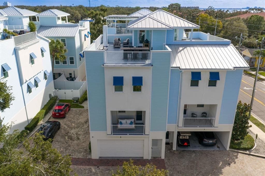1413 BAYSHORE BOULEVARD UNIT 2 DUNEDIN, FL 34698