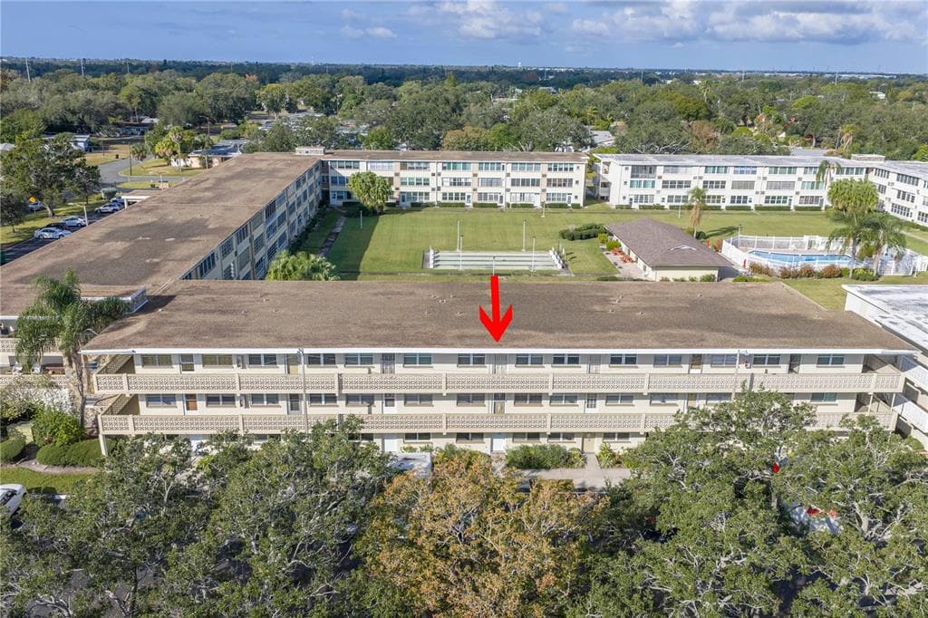 951 79TH AVENUE N UNIT 325 ST PETERSBURG, FL 33702