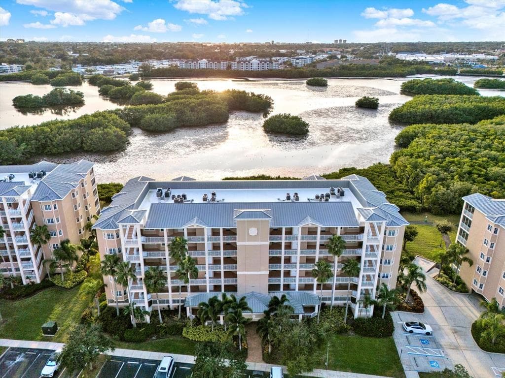 7070 KEY HAVEN ROAD UNIT 302 SEMINOLE, FL 33777